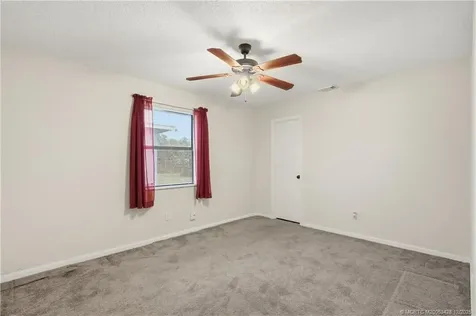 950 SW Jaslo Avenue Port St Lucie FL 34953