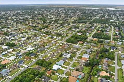 950 SW Jaslo Avenue Port St Lucie FL 34953