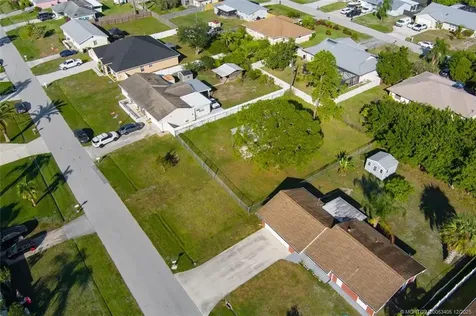 171 SE Dwight Avenue Port St Lucie FL 34983