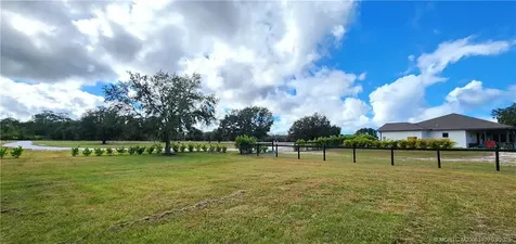 13559 22nd Lane Okeechobee FL 34974