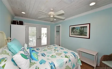 513 Gunwale Lane Longboat Key FL 34228