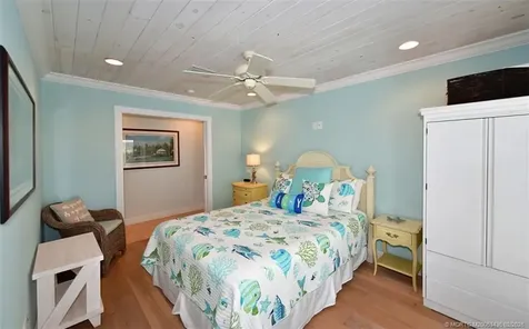 513 Gunwale Lane Longboat Key FL 34228