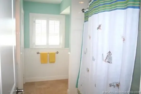 513 Gunwale Lane Longboat Key FL 34228