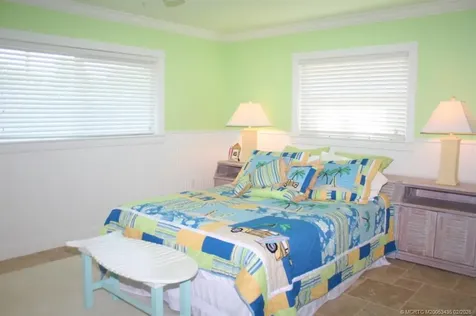 513 Gunwale Lane Longboat Key FL 34228