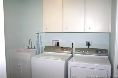 513 Gunwale Lane Longboat Key FL 34228