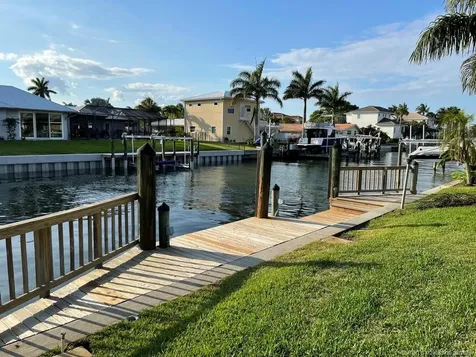 513 Gunwale Lane Longboat Key FL 34228