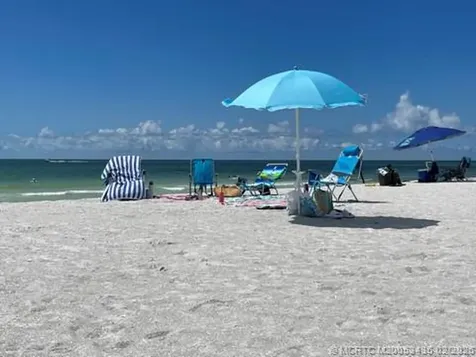 513 Gunwale Lane Longboat Key FL 34228