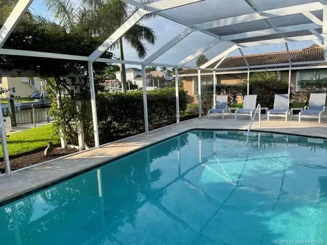 513 Gunwale Lane Longboat Key FL 34228