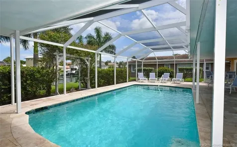 513 Gunwale Lane Longboat Key FL 34228
