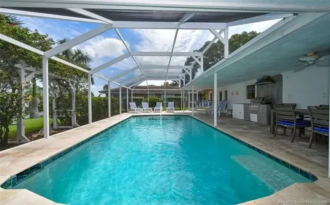 513 Gunwale Lane Longboat Key FL 34228