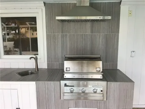 513 Gunwale Lane Longboat Key FL 34228