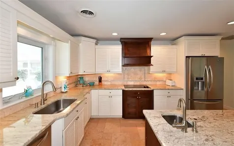 513 Gunwale Lane Longboat Key FL 34228