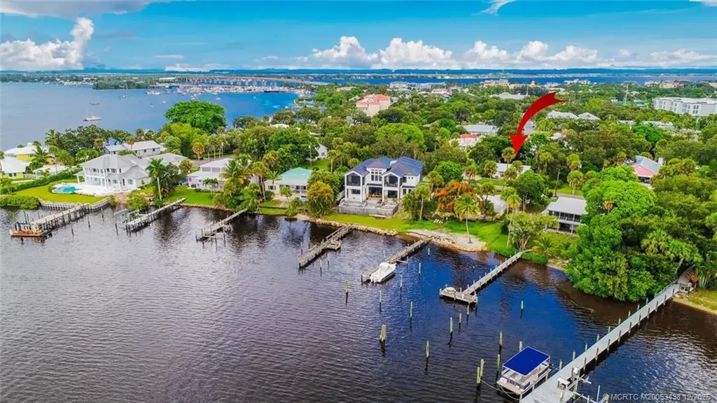 817 SW Saint Lucie Crescent Stuart FL 34994