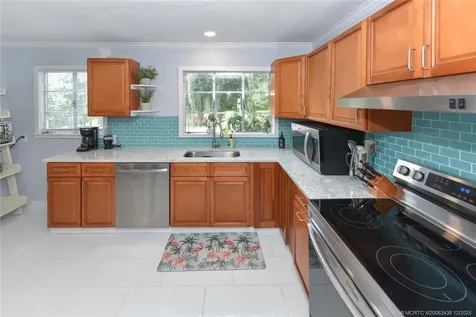 817 SW Saint Lucie Crescent Stuart FL 34994