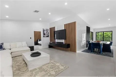 5143 Deerhurst Crescent Circle Boca Raton FL 33486