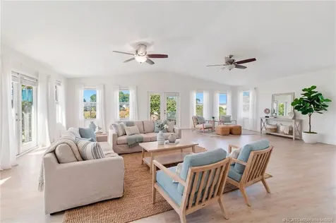 643 SE Harborview Drive Port St Lucie FL 34983