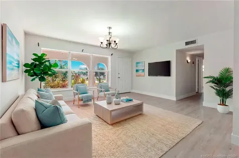 643 SE Harborview Drive Port St Lucie FL 34983