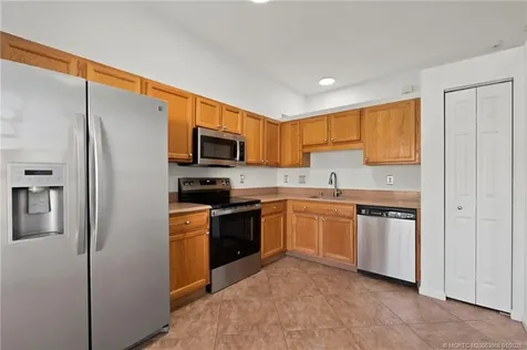 581 NW Broken Oak Trail Jensen Beach FL 34957