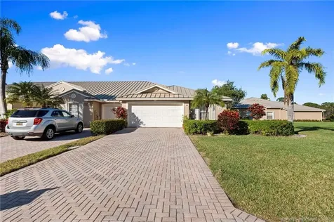 581 NW Broken Oak Trail Jensen Beach FL 34957