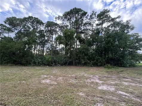 Lot 10,20 1/2 21 SE Pinehaven Avenue Hobe Sound FL 33455