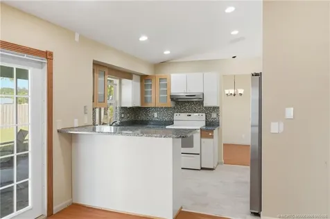 2905 SE Glasgow Drive Stuart FL 34997