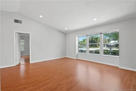 2905 SE Glasgow Drive Stuart FL 34997