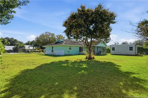 2905 SE Glasgow Drive Stuart FL 34997