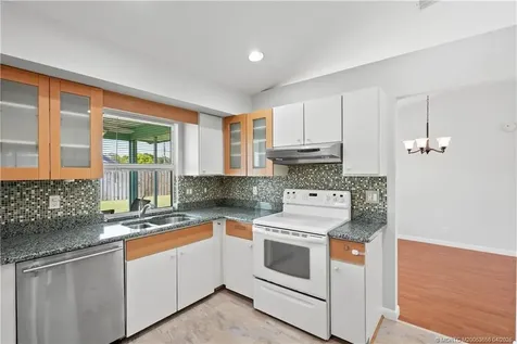 2905 SE Glasgow Drive Stuart FL 34997