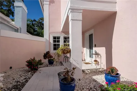 26 Windsor Lane Palm Beach Gardens FL 33418