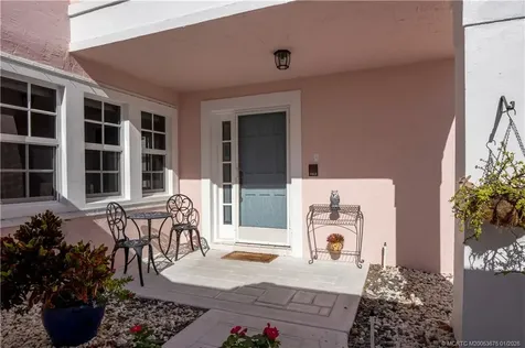 26 Windsor Lane Palm Beach Gardens FL 33418