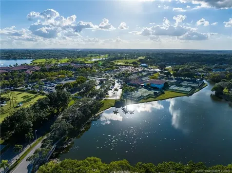 26 Windsor Lane Palm Beach Gardens FL 33418