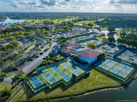 26 Windsor Lane Palm Beach Gardens FL 33418