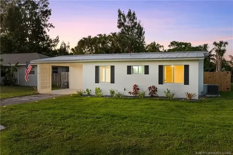 3023 SE Banyan Street Stuart FL 34997