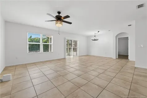 1825 SW Davis Street Port St Lucie FL 34953