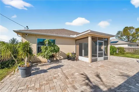 1825 SW Davis Street Port St Lucie FL 34953