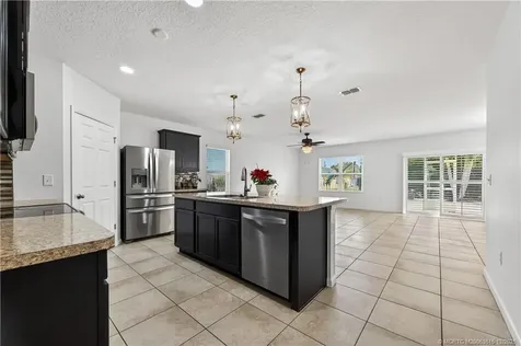 1825 SW Davis Street Port St Lucie FL 34953