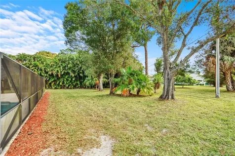 3060 SE Darien Road Port St Lucie FL 34952