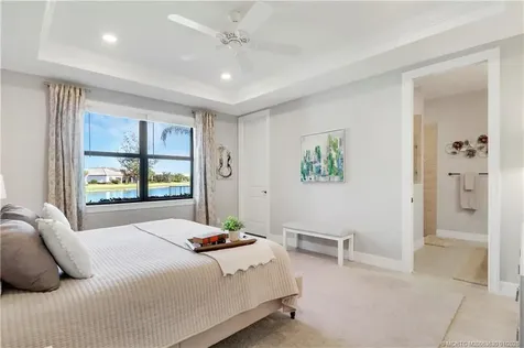 715 SE Boboli Way Port St Lucie FL 34984