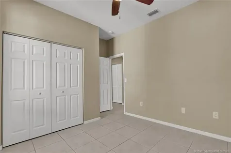 873 SW Rocky Bayou Terrace Port St Lucie FL 34986