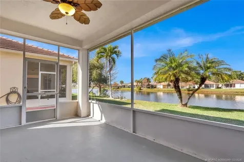 873 SW Rocky Bayou Terrace Port St Lucie FL 34986