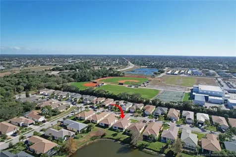 873 SW Rocky Bayou Terrace Port St Lucie FL 34986