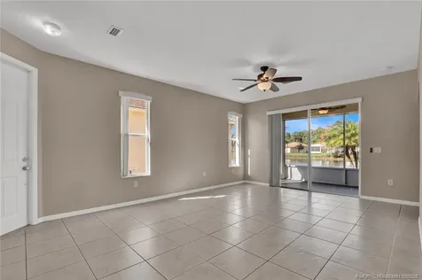 873 SW Rocky Bayou Terrace Port St Lucie FL 34986