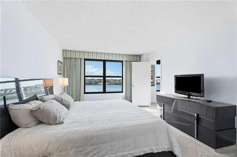 1748 Jupiter Cove Drive Jupiter FL 33469