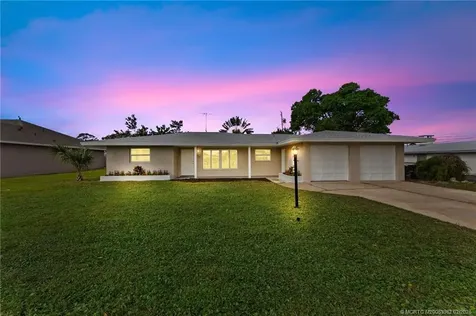 208 Riomar Drive Port St Lucie FL 34952