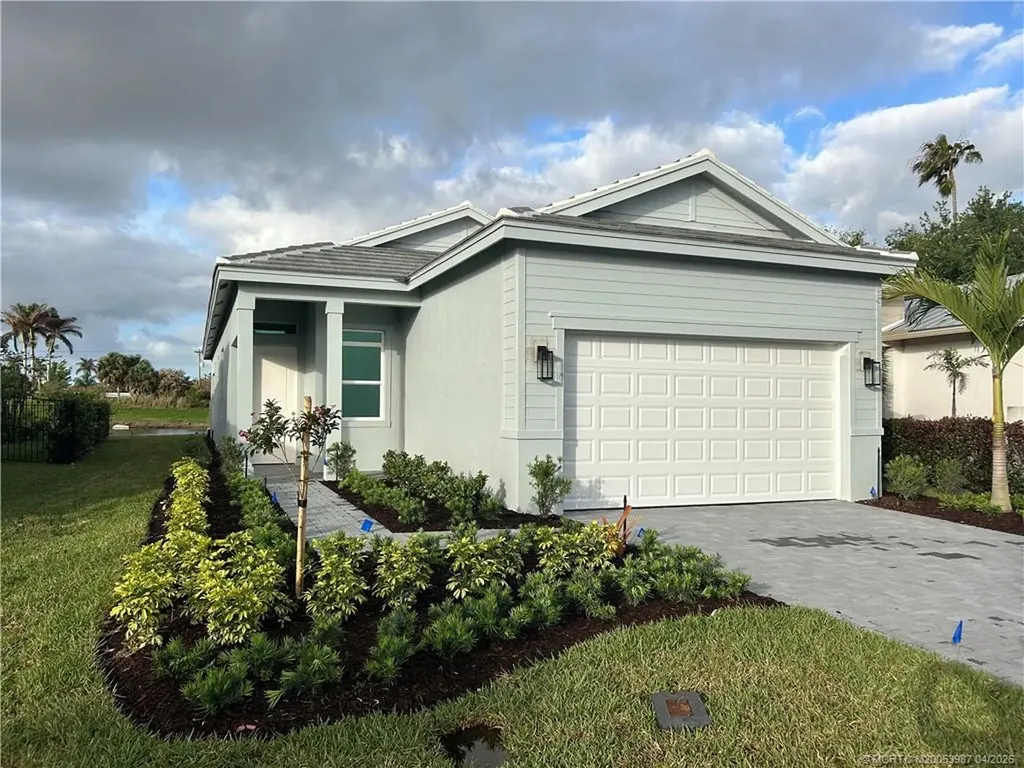 179 SE Via Tirso Port St Lucie FL 34952