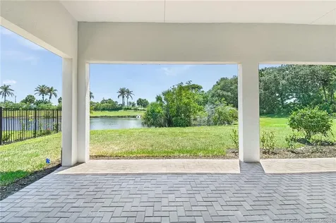 179 SE Via Tirso Port St Lucie FL 34952
