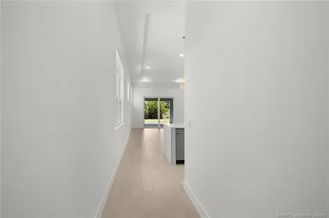179 SE Via Tirso Port St Lucie FL 34952
