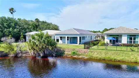 179 SE Via Tirso Port St Lucie FL 34952