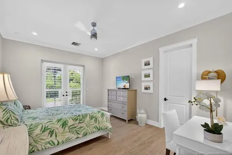 7748 SE Manhasset Place Hobe Sound FL 33455