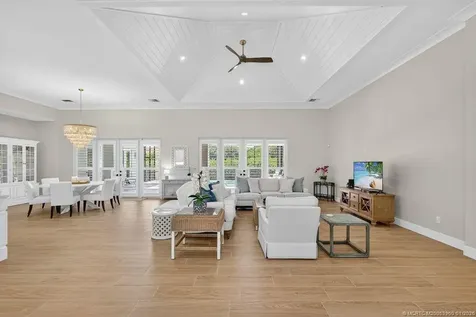 7748 SE Manhasset Place Hobe Sound FL 33455